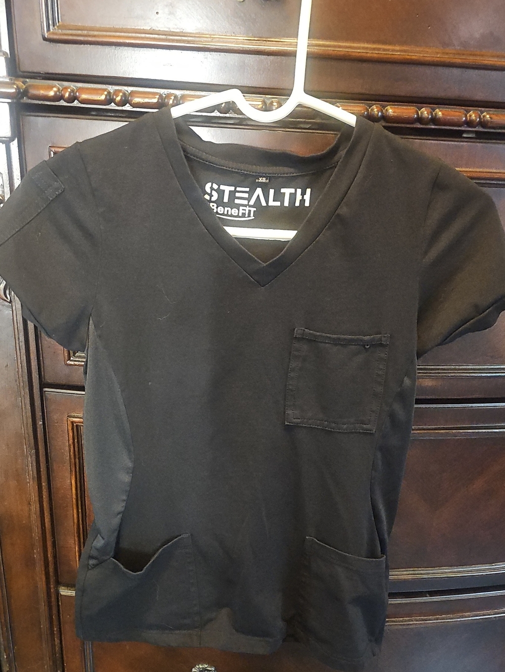 Benefit Black Short Sleeve V-Neck Top with Pockets